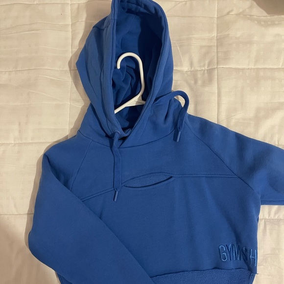 Raw edge cropped hoodie - Picture 3 of 9